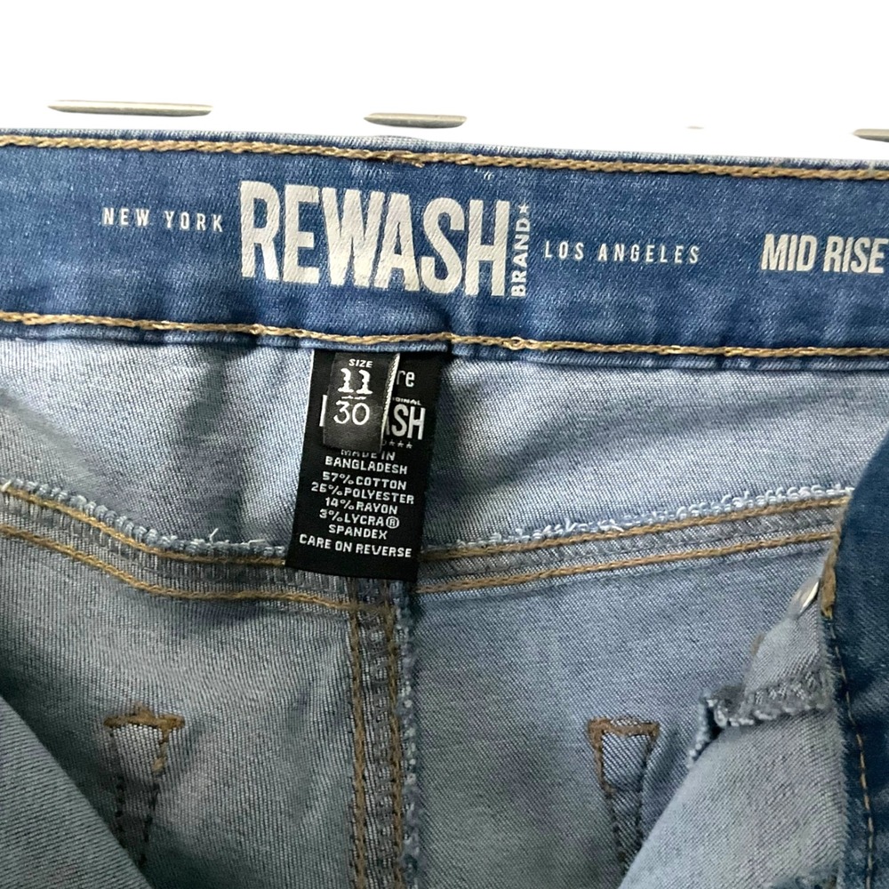 RE WASH Mid Rise Distressed Skinny Jeans Medium Wash Size 11 30 - Picture 5 of 6